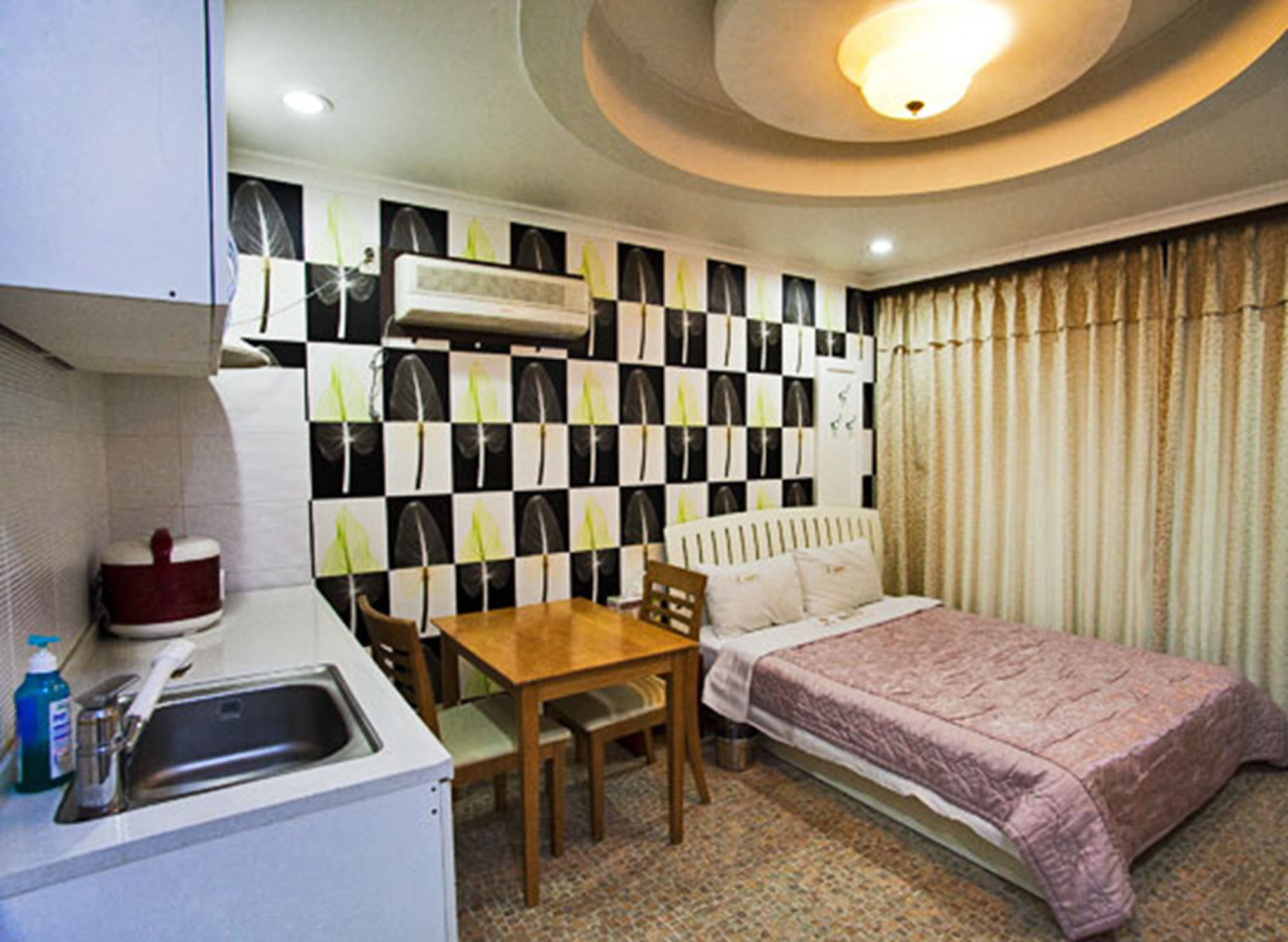 Drama Motel Boryeong Luaran gambar