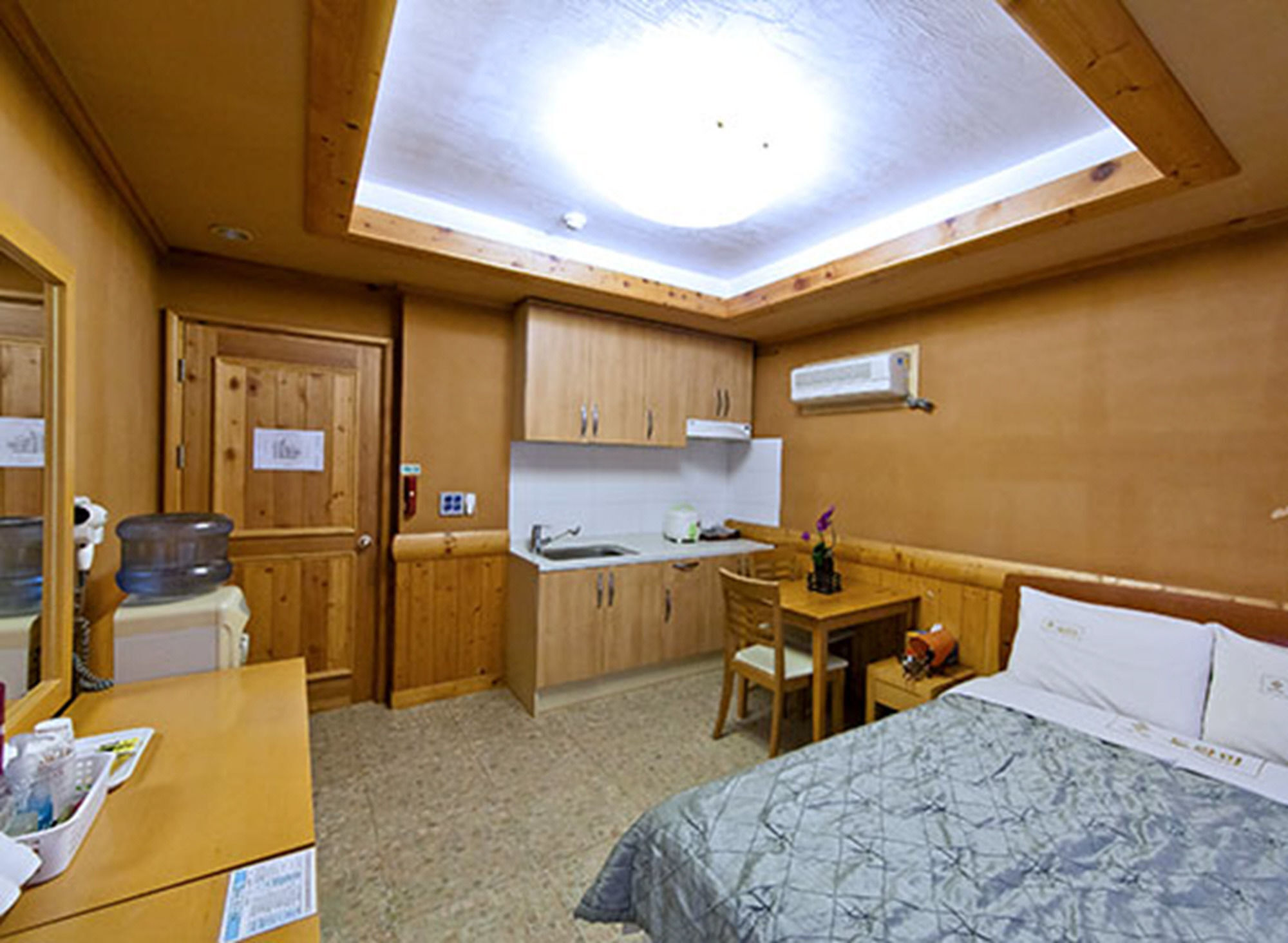 Drama Motel Boryeong Luaran gambar