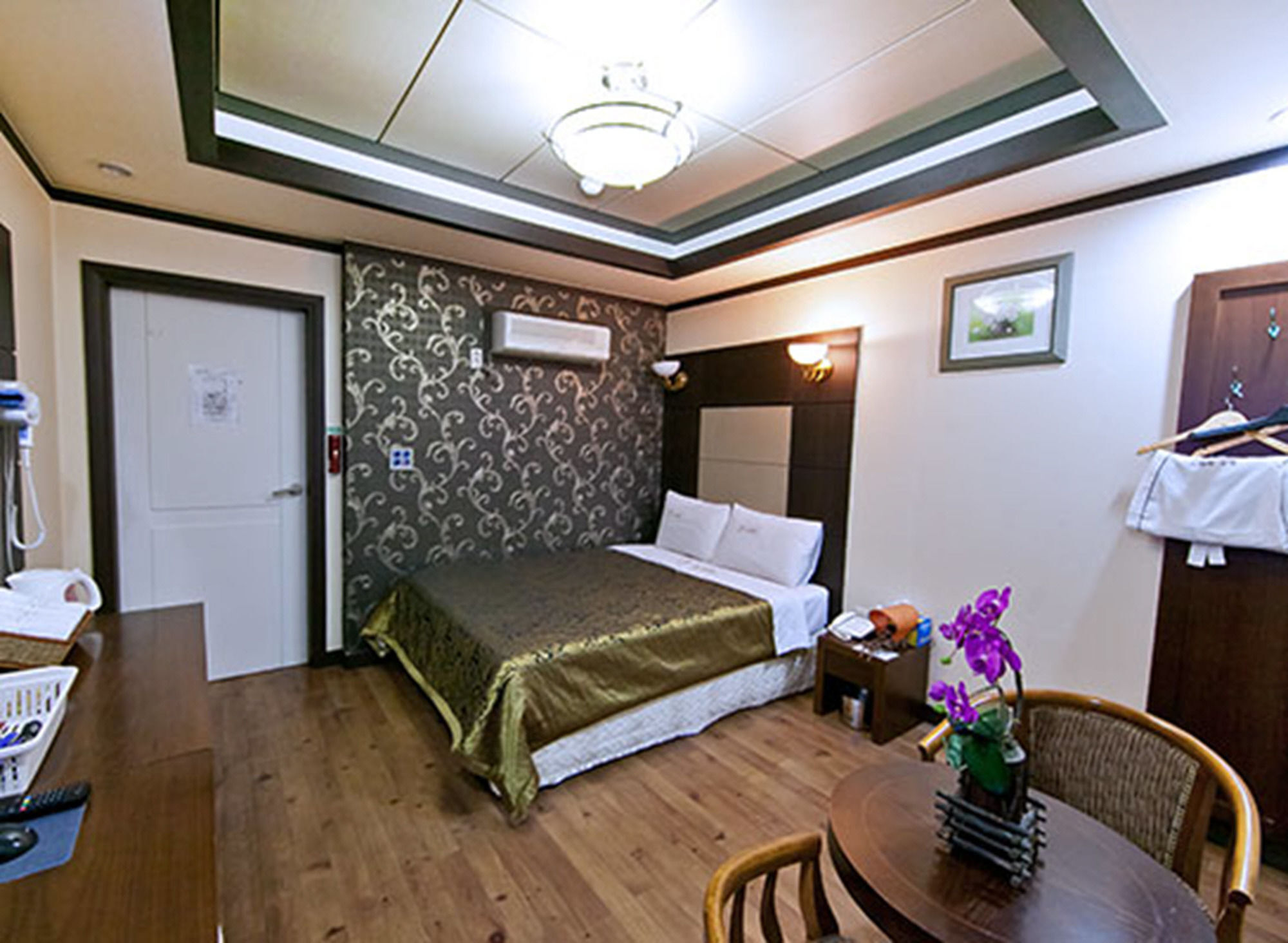 Drama Motel Boryeong Luaran gambar