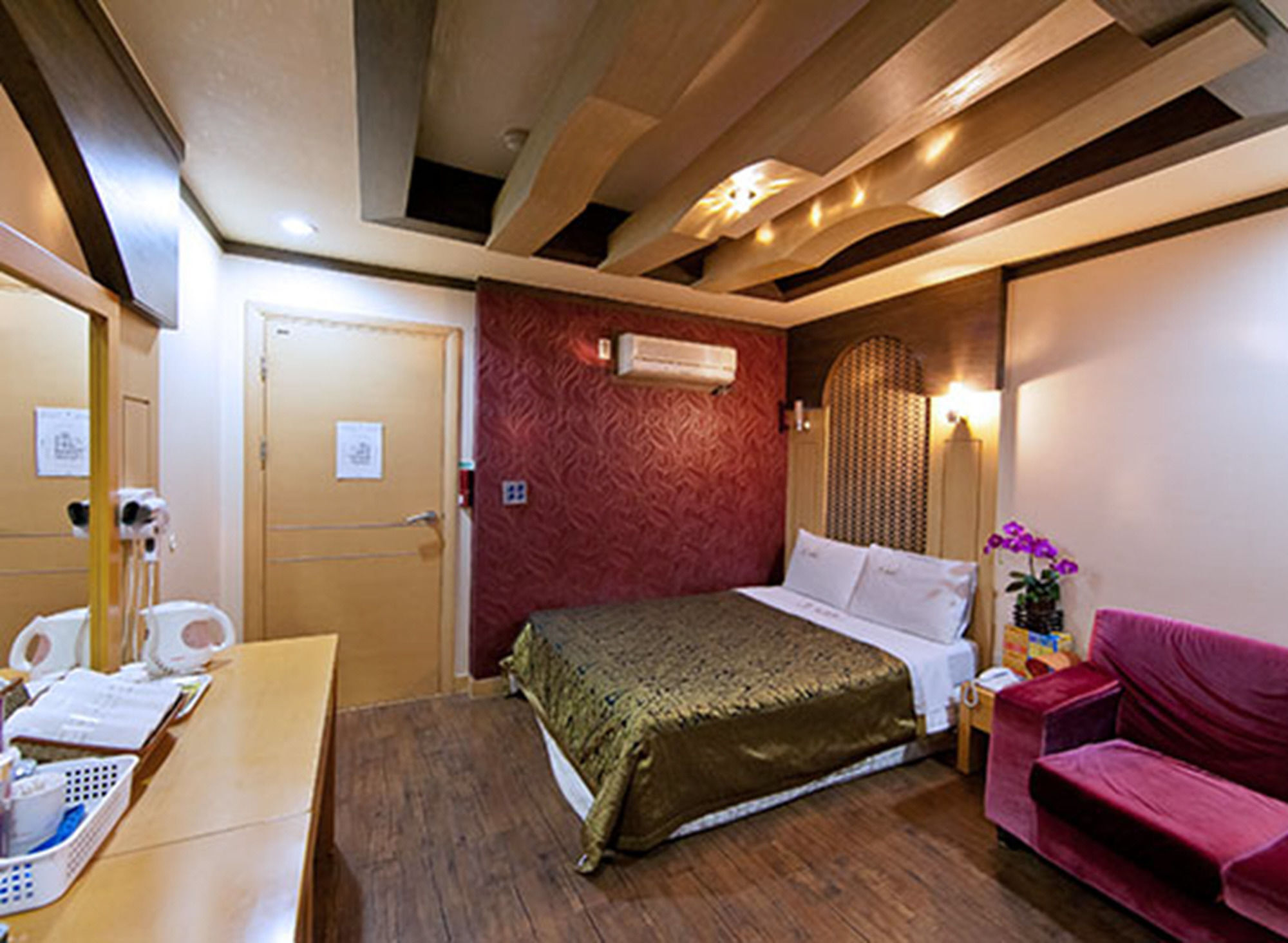 Drama Motel Boryeong Luaran gambar