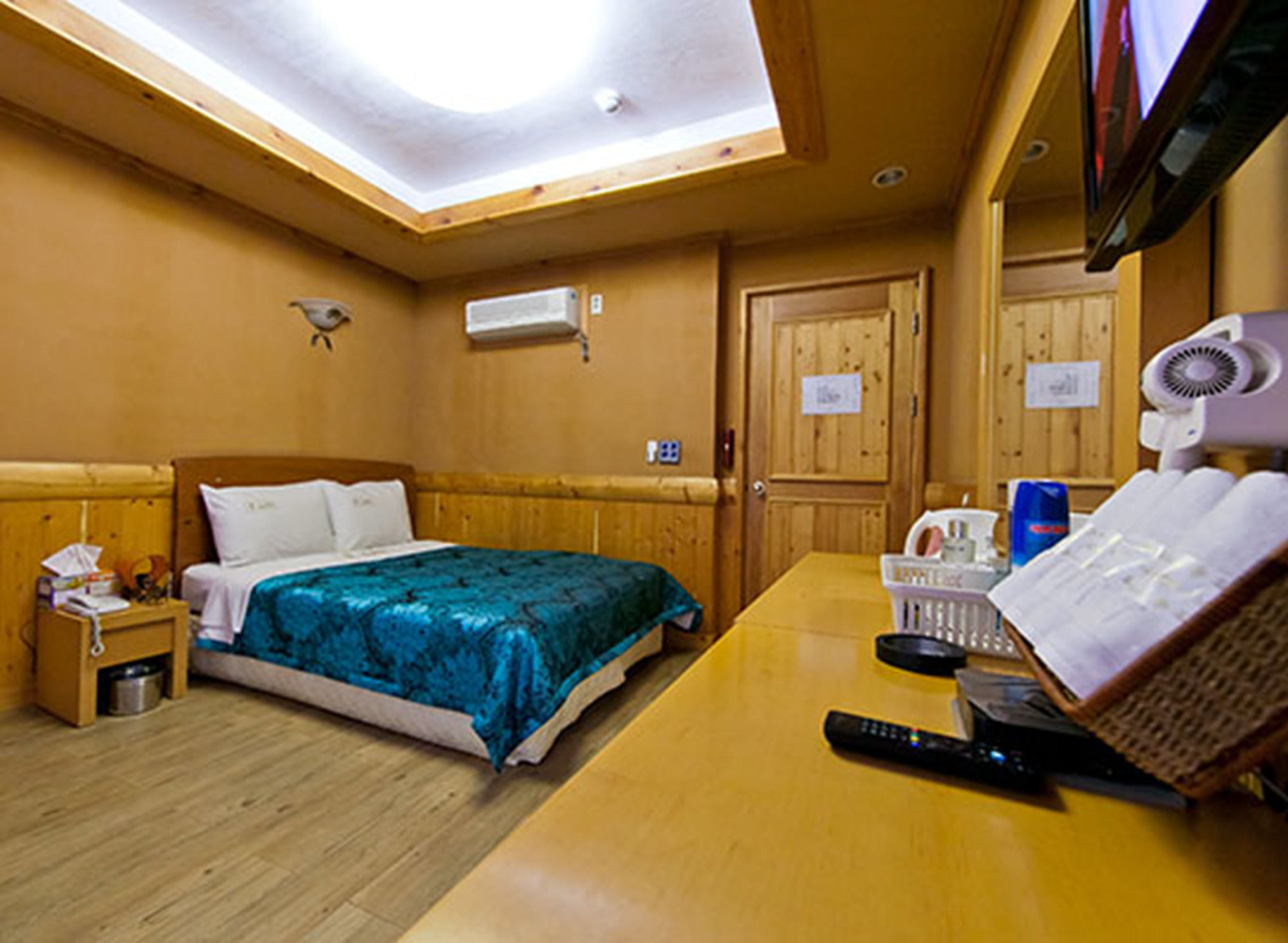 Drama Motel Boryeong Luaran gambar