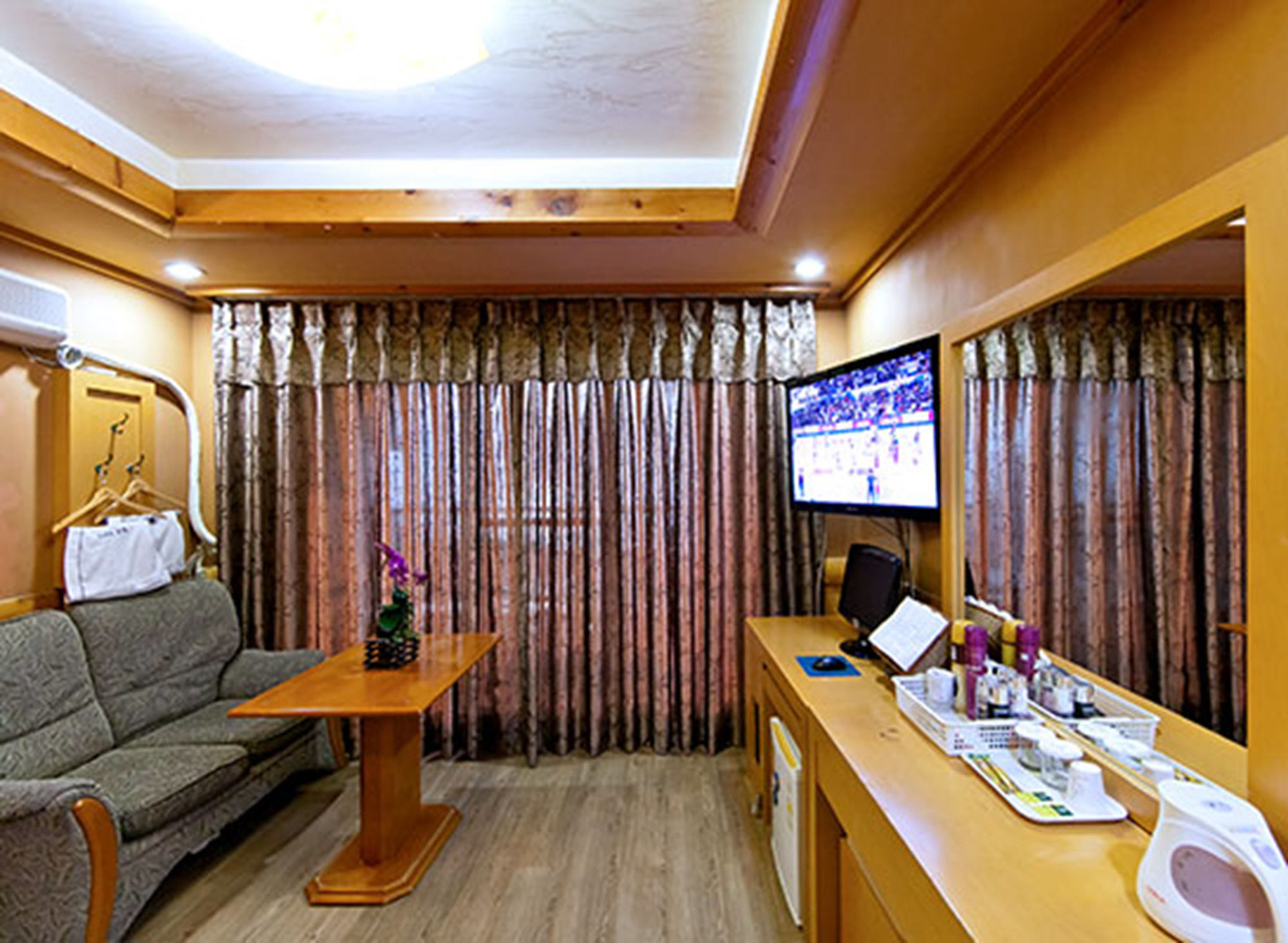 Drama Motel Boryeong Luaran gambar
