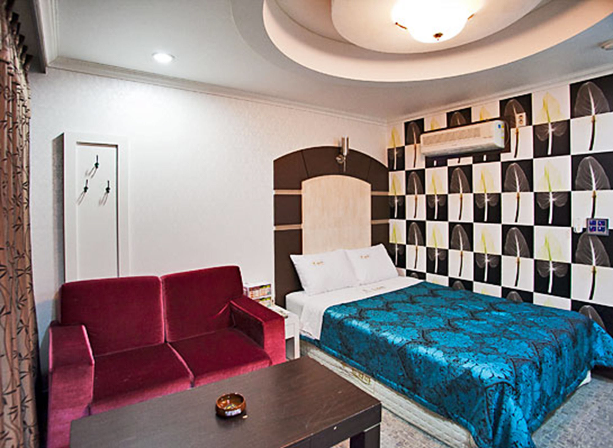Drama Motel Boryeong Luaran gambar